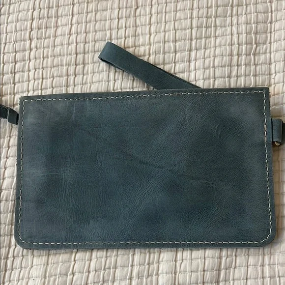 Portland Leather Goods Adriana Pouch Wristlet Aqua - Picture 3 of 3
